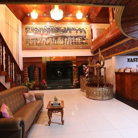 Myit Sone Hotel Mandalaj Kültér fotó