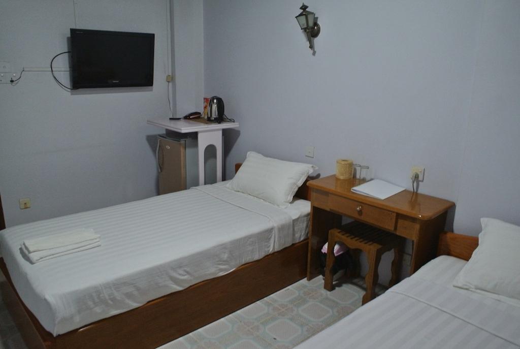 Myit Sone Hotel Mandalaj Kültér fotó