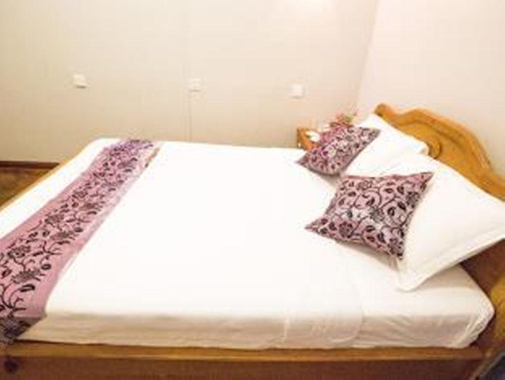 Myit Sone Hotel Mandalaj Kültér fotó
