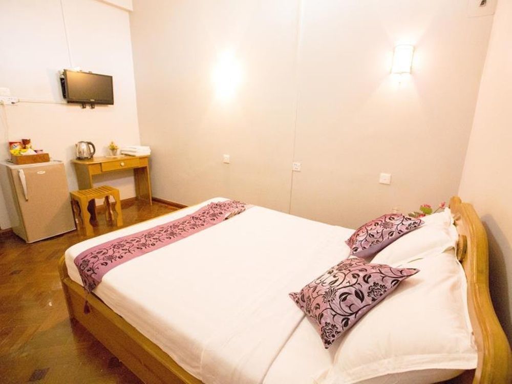 Myit Sone Hotel Mandalaj Kültér fotó